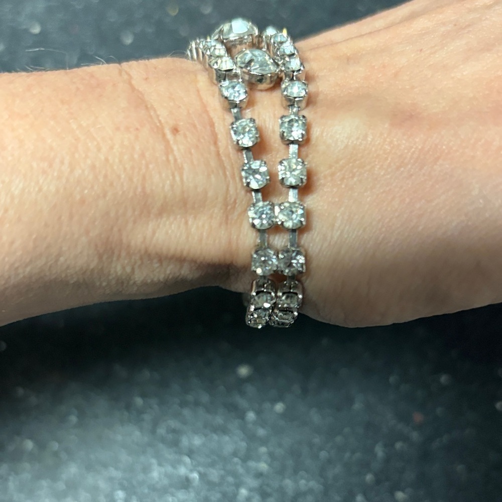 Vintage Silver Rhinestone Crystal Bracelet - Picture 2 of 7